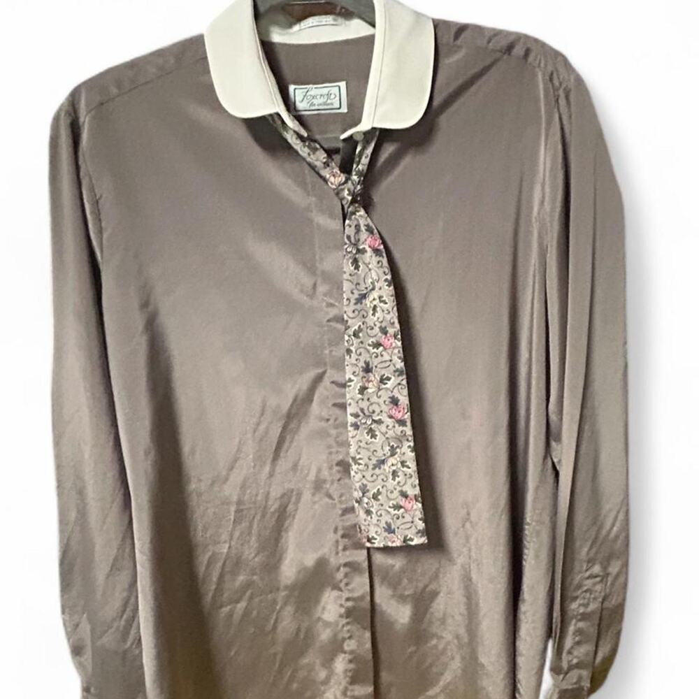 Large vintage 80s Foxcroft grey button up blouse with floral tie
